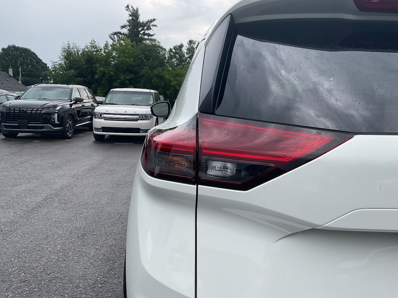 2025 Nissan Rogue — photo 16 of 34