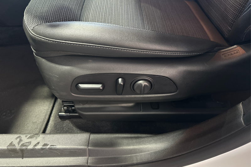 2025 Buick Envista — photo 31 of 33