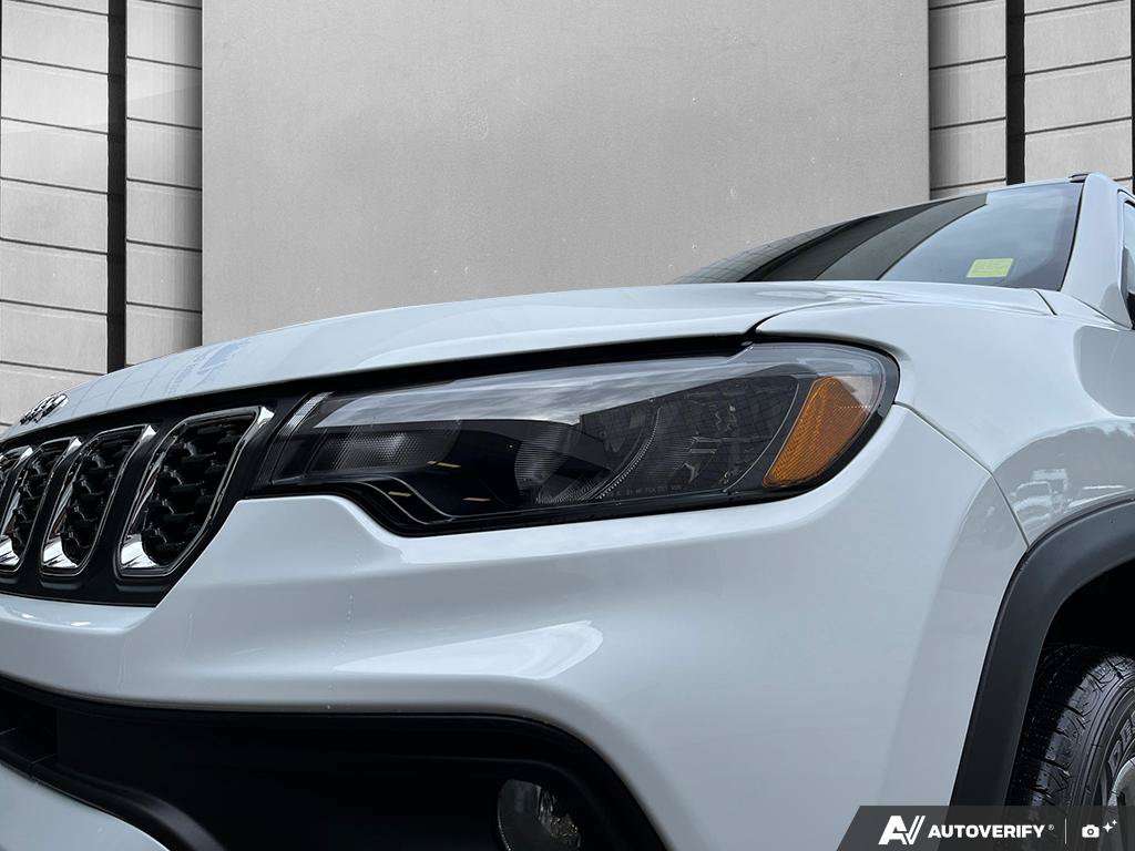 2025 Jeep Compass — photo 9 of 25