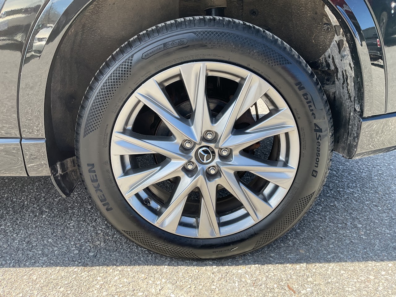 2025 Mazda CX-5 — photo 13 of 33