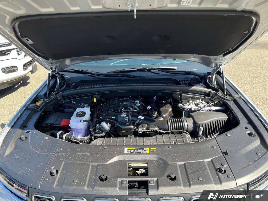 2026 Jeep Grand Cherokee — photo 10 of 25