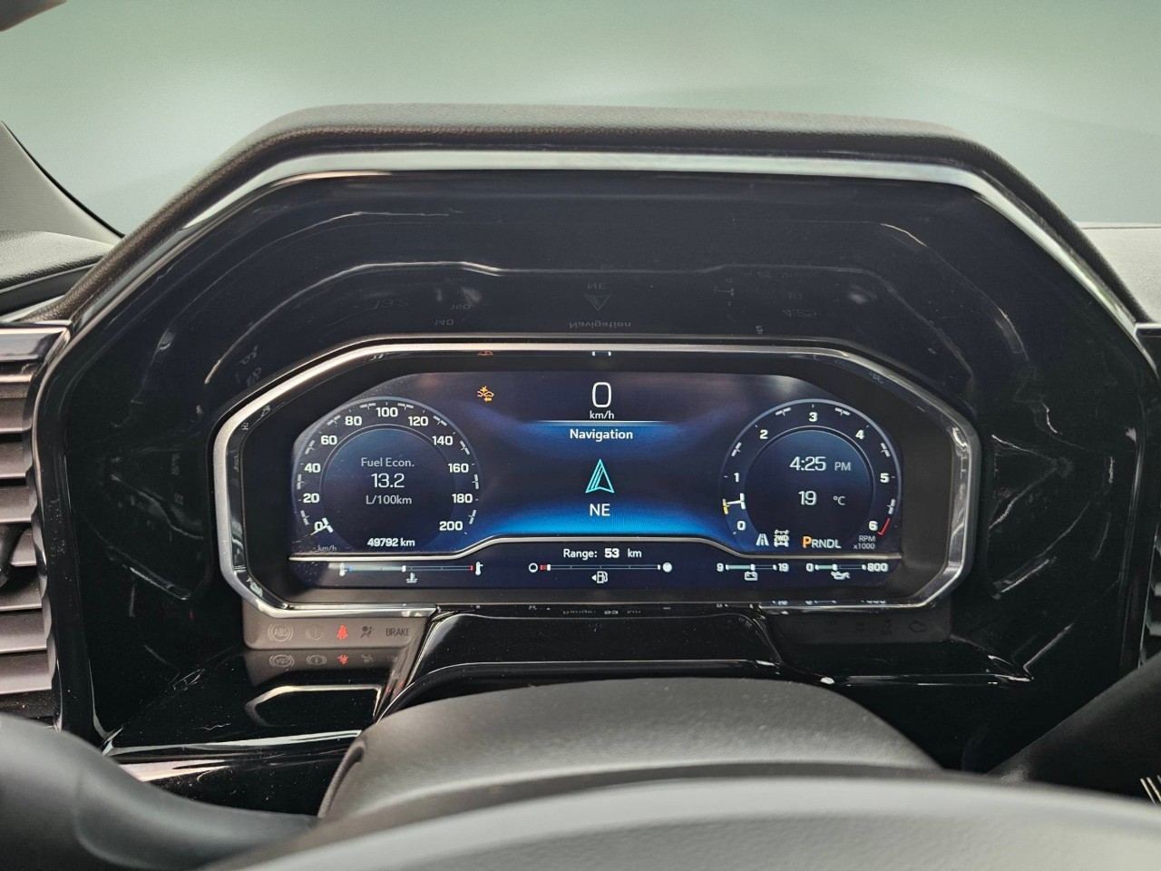 2025 Chevrolet Silverado 1500 — photo 10 of 20