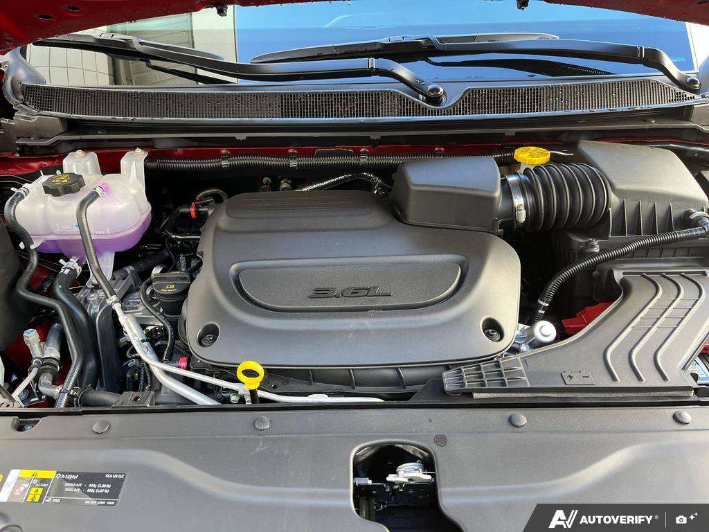 2026 Chrysler Grand Caravan — photo 10 of 25