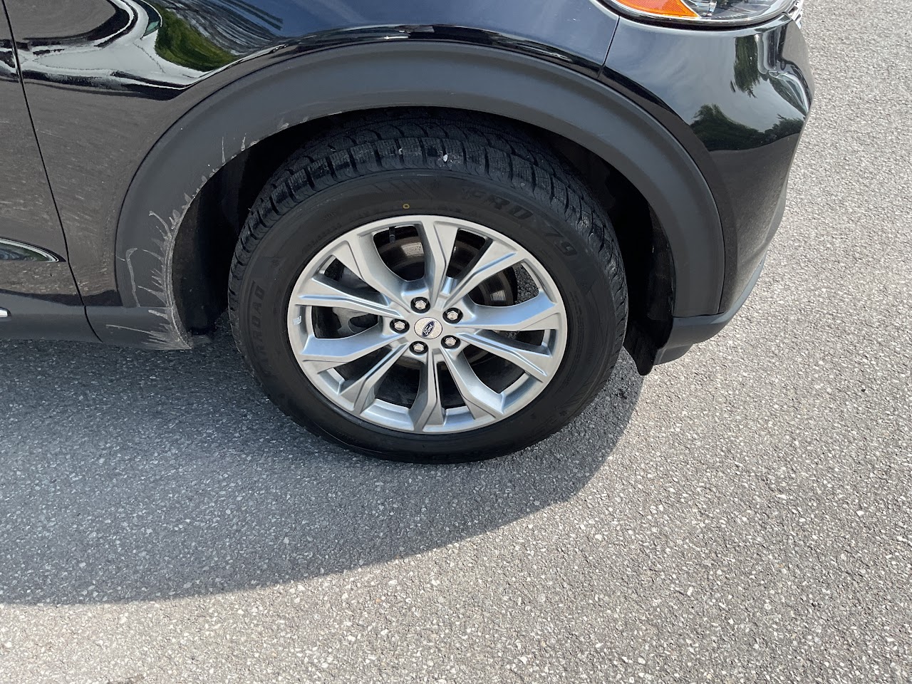 2024 Ford Explorer — photo 13 of 34