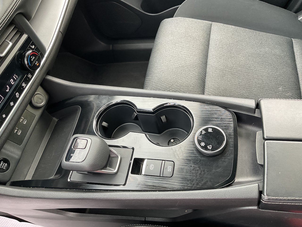 2025 Nissan Rogue — photo 29 de 34
