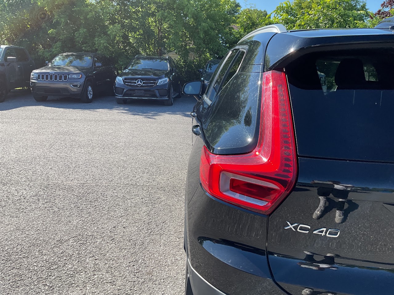 2024 Volvo XC40 — photo 17 of 34