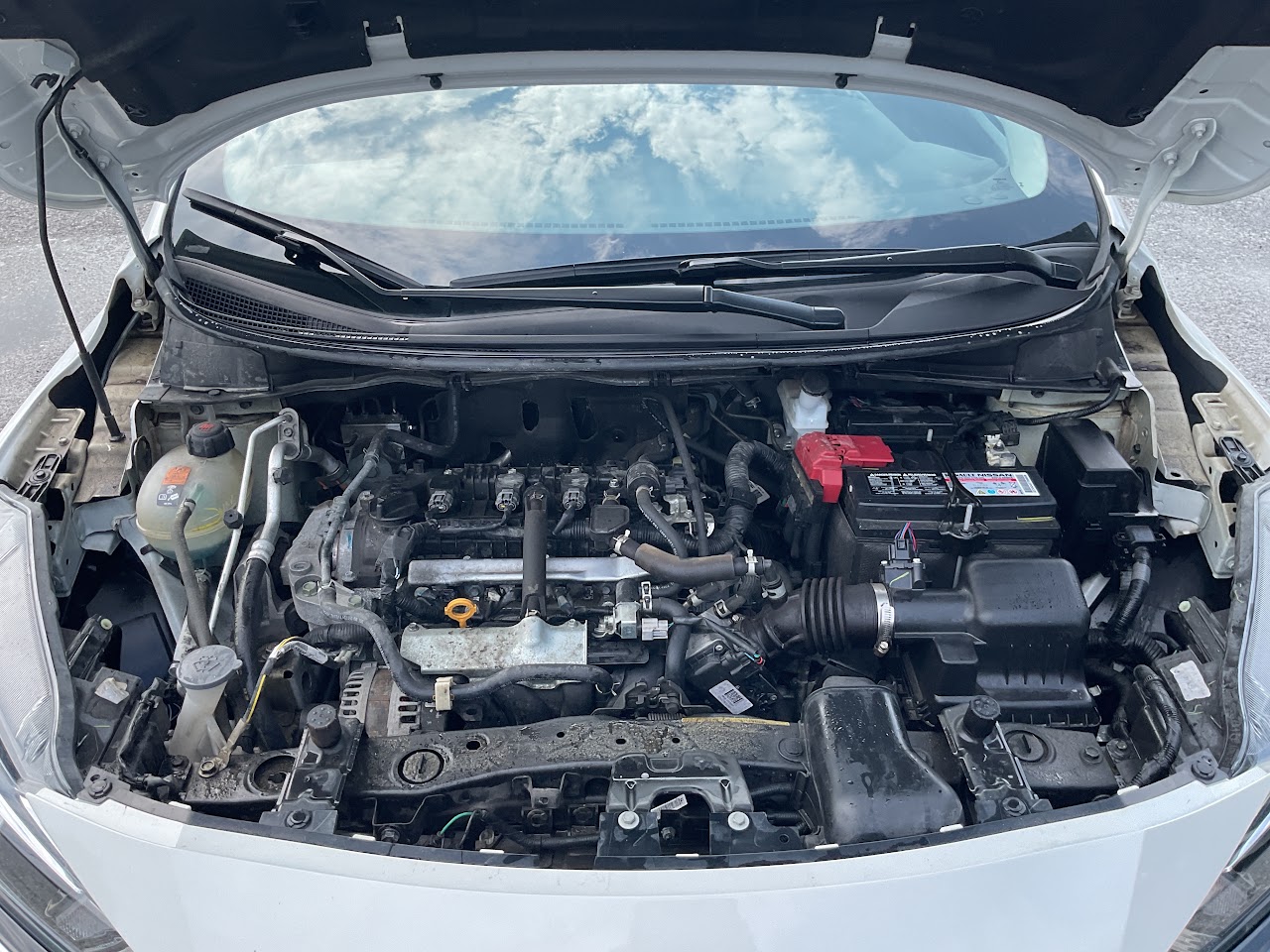 2025 Nissan Versa — photo 32 of 34