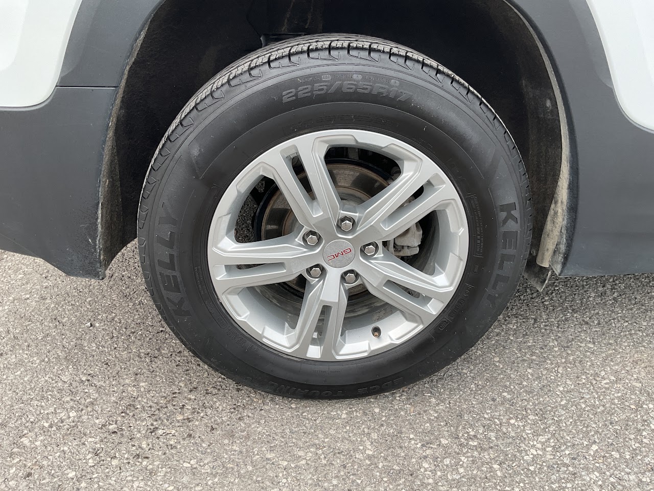 2024 GMC Terrain — photo 12 of 34