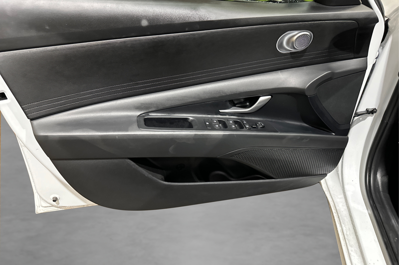 2026 Hyundai Elantra — photo 18 of 29