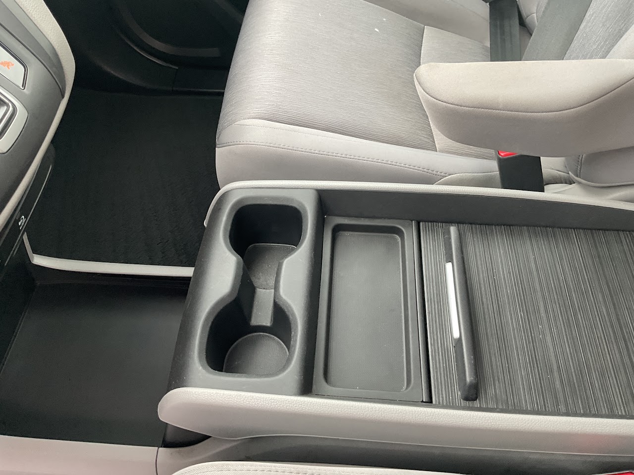 2018 Honda Odyssey — photo 29 of 34