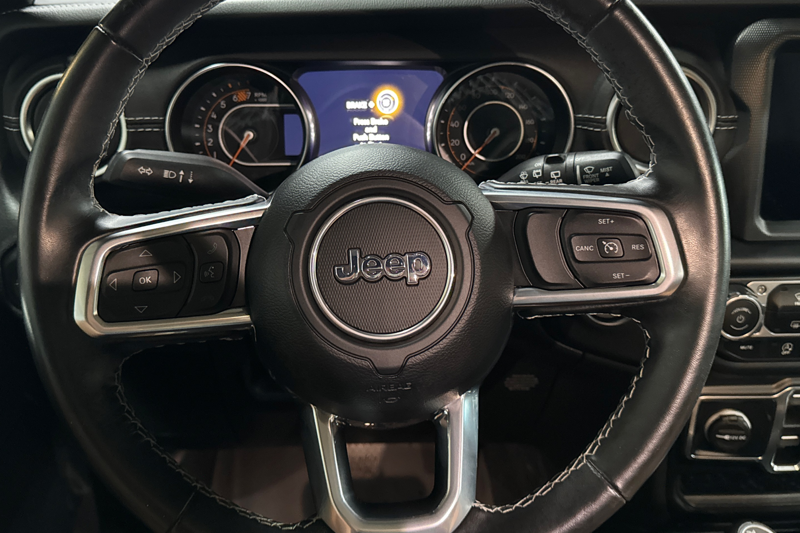 2021 Jeep Wrangler — photo 12 of 32