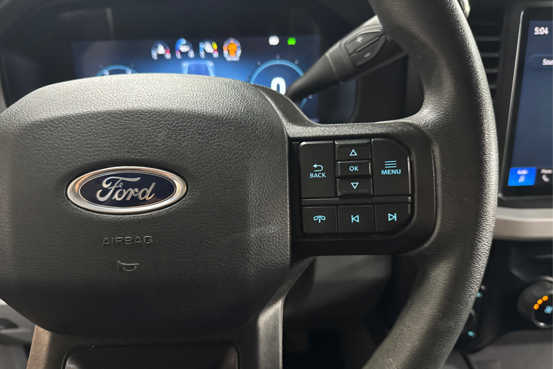 2023 Ford F-250 Super Duty — photo 30 of 34