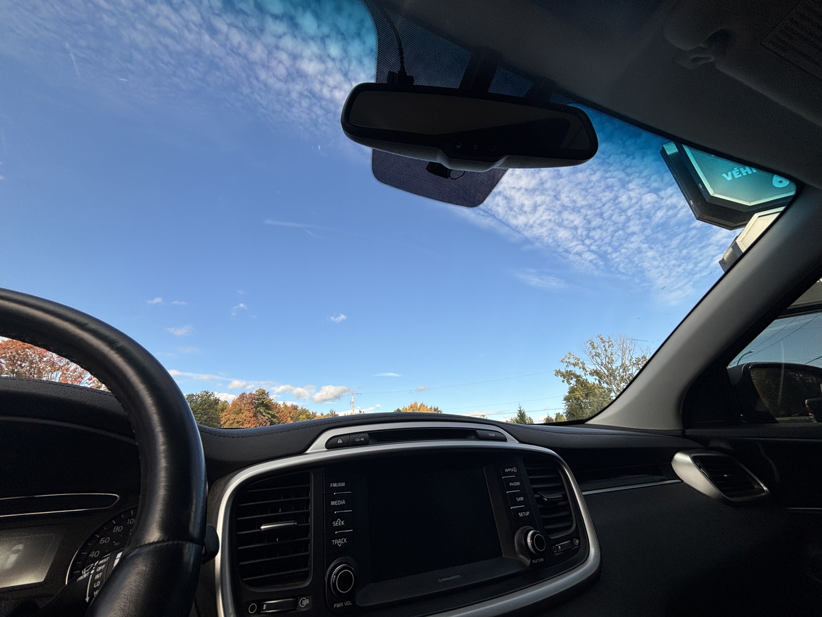 2018 Kia Sorento — photo 18 of 21