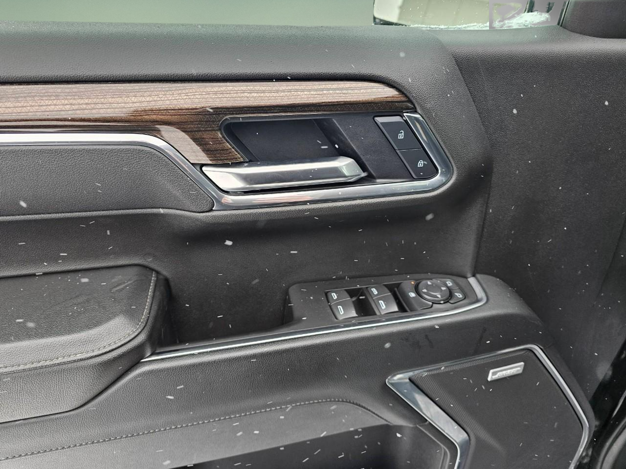2025 Chevrolet Silverado 1500 — photo 16 of 20