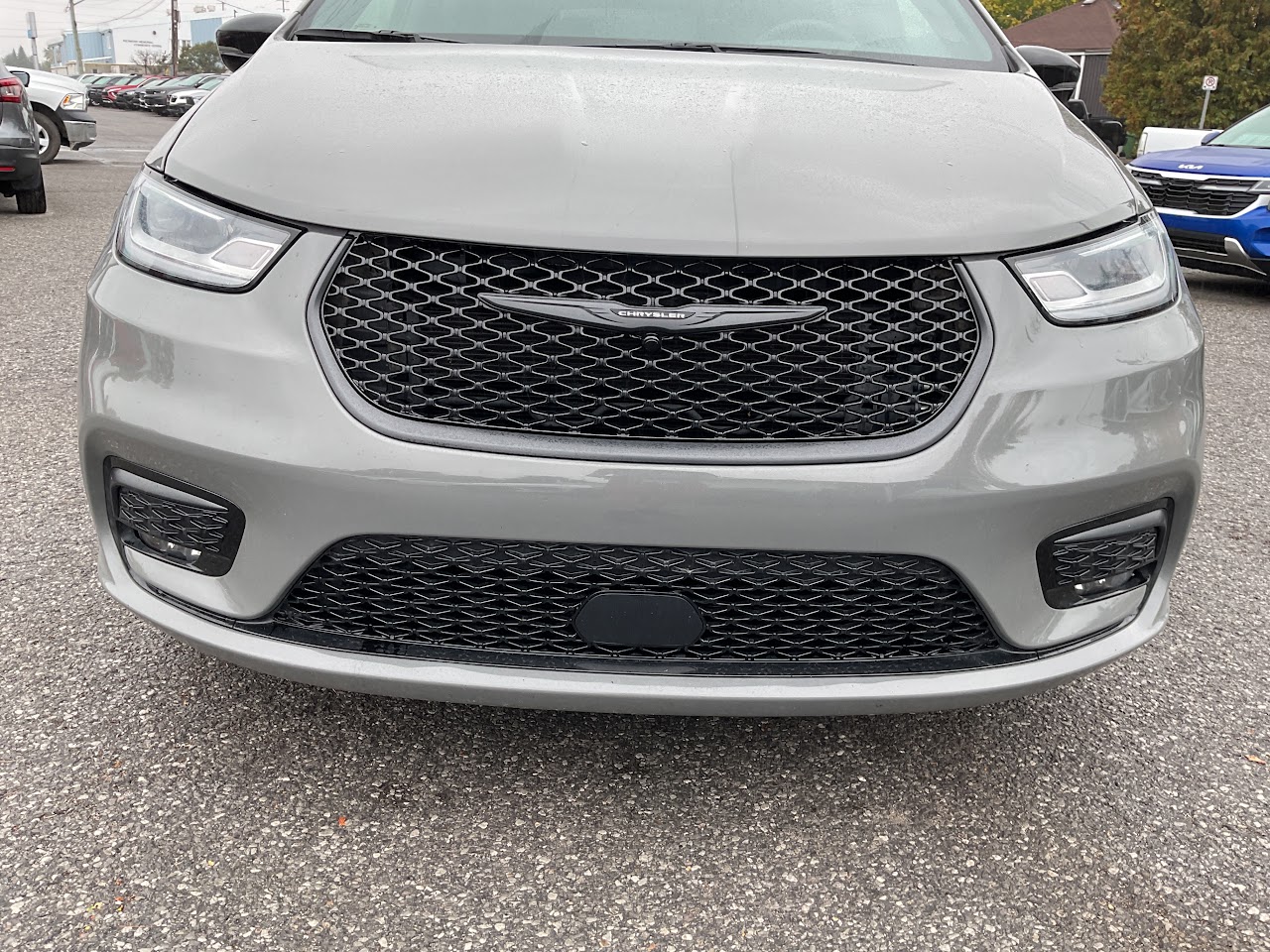 2025 Chrysler Pacifica — photo 33 of 34