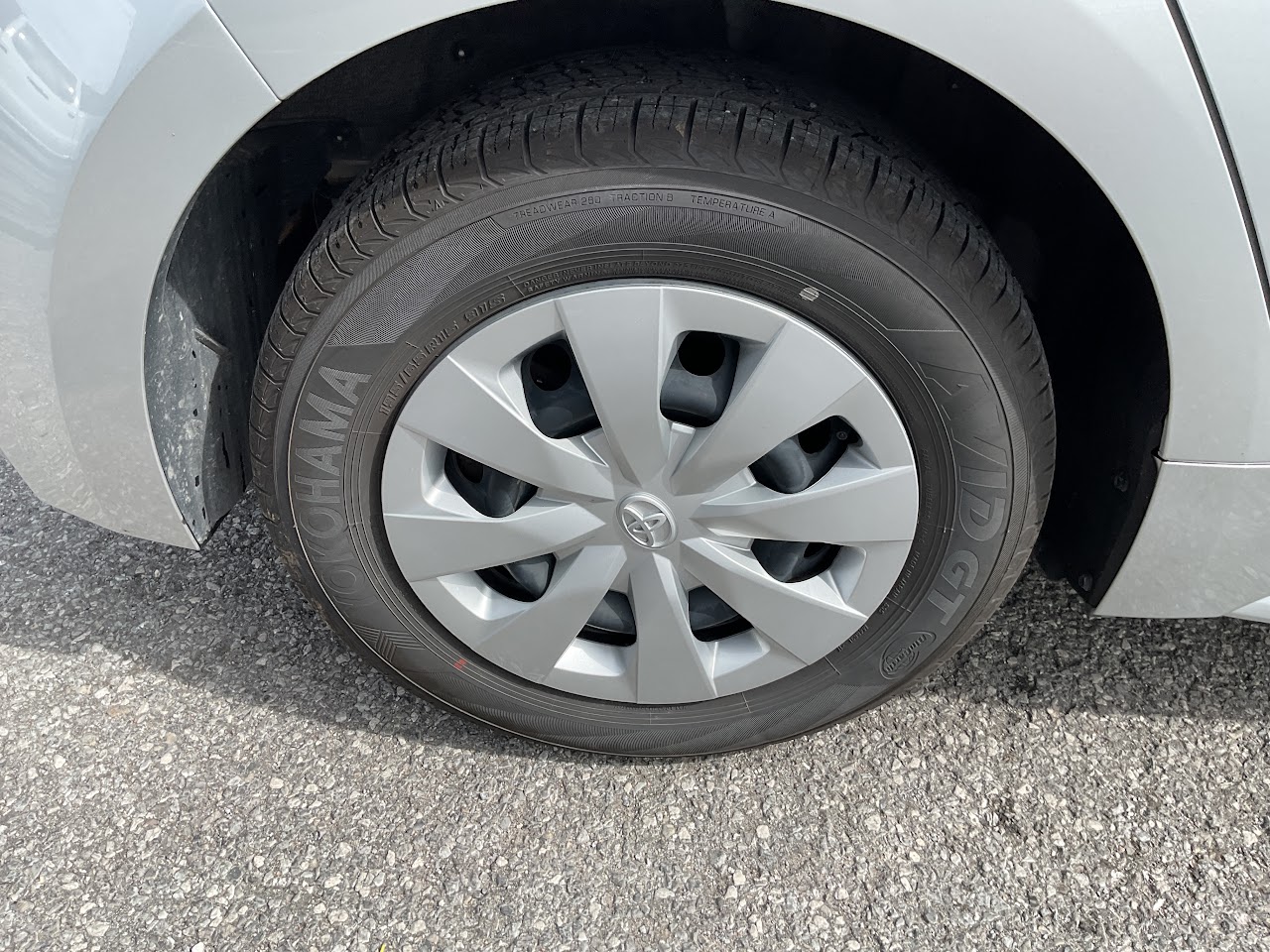 2024 Toyota Corolla — photo 10 of 34