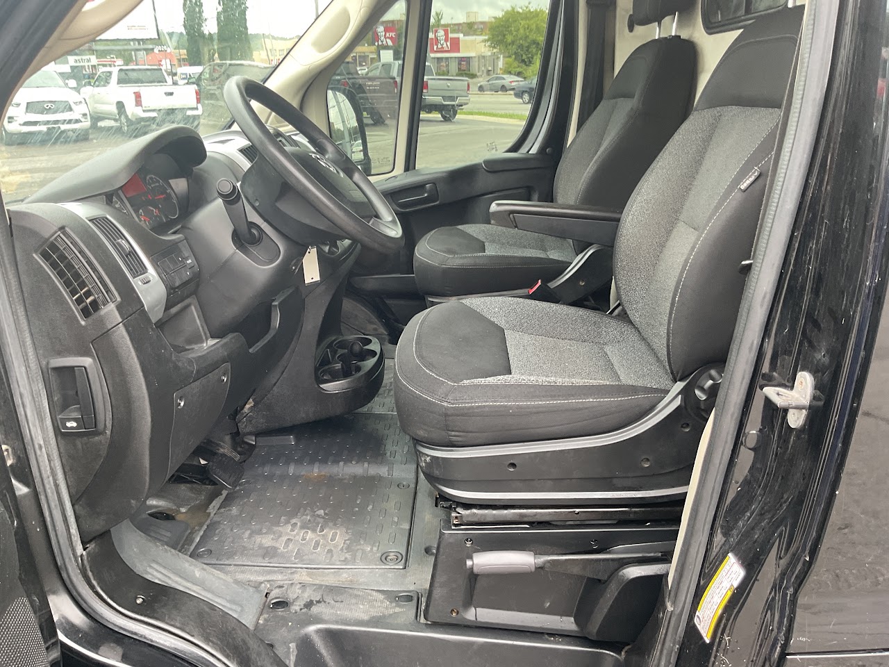 2018 Ram ProMaster Cargo Van — photo 17 de 33