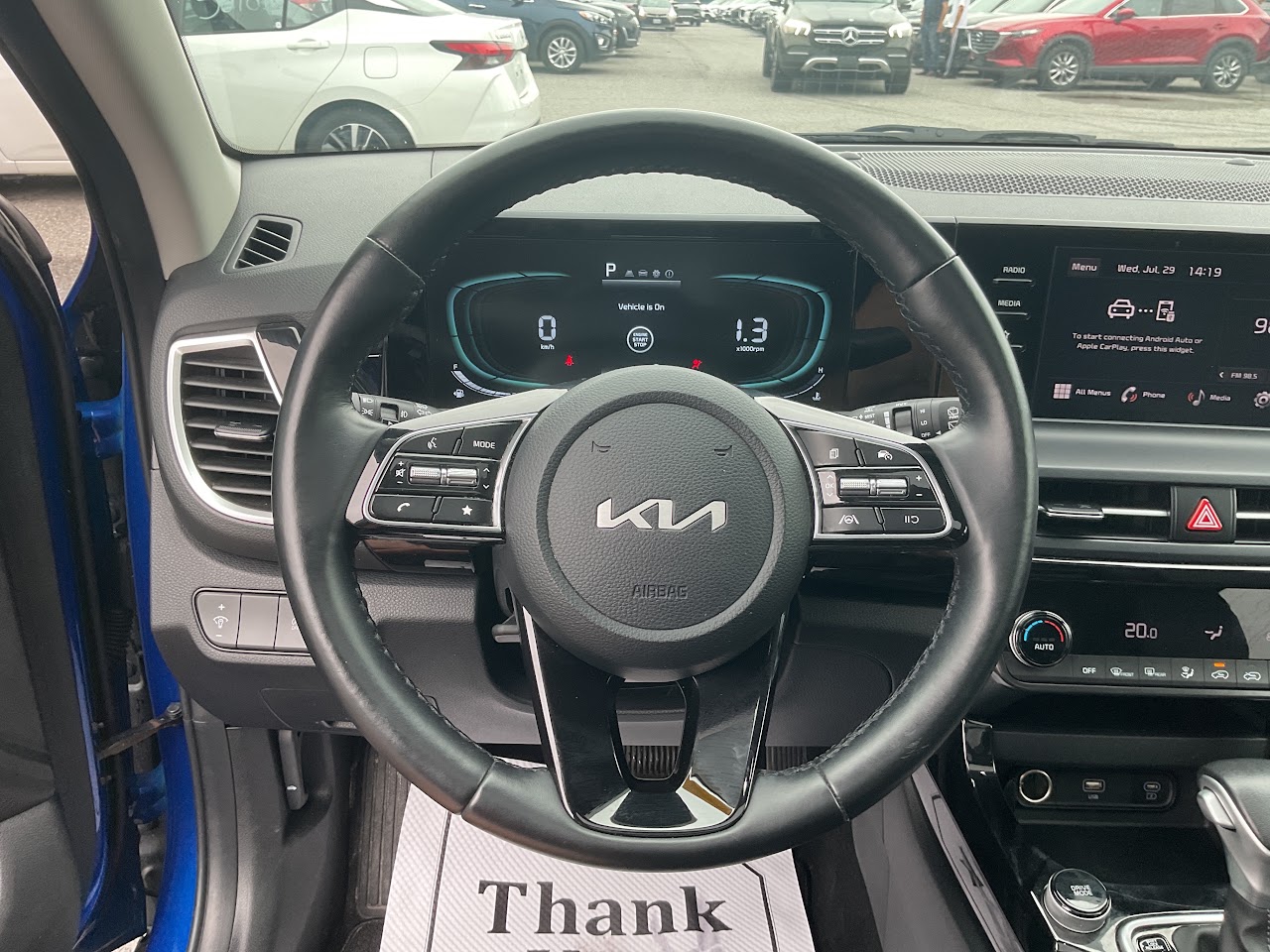 2025 Kia Seltos — photo 24 of 34