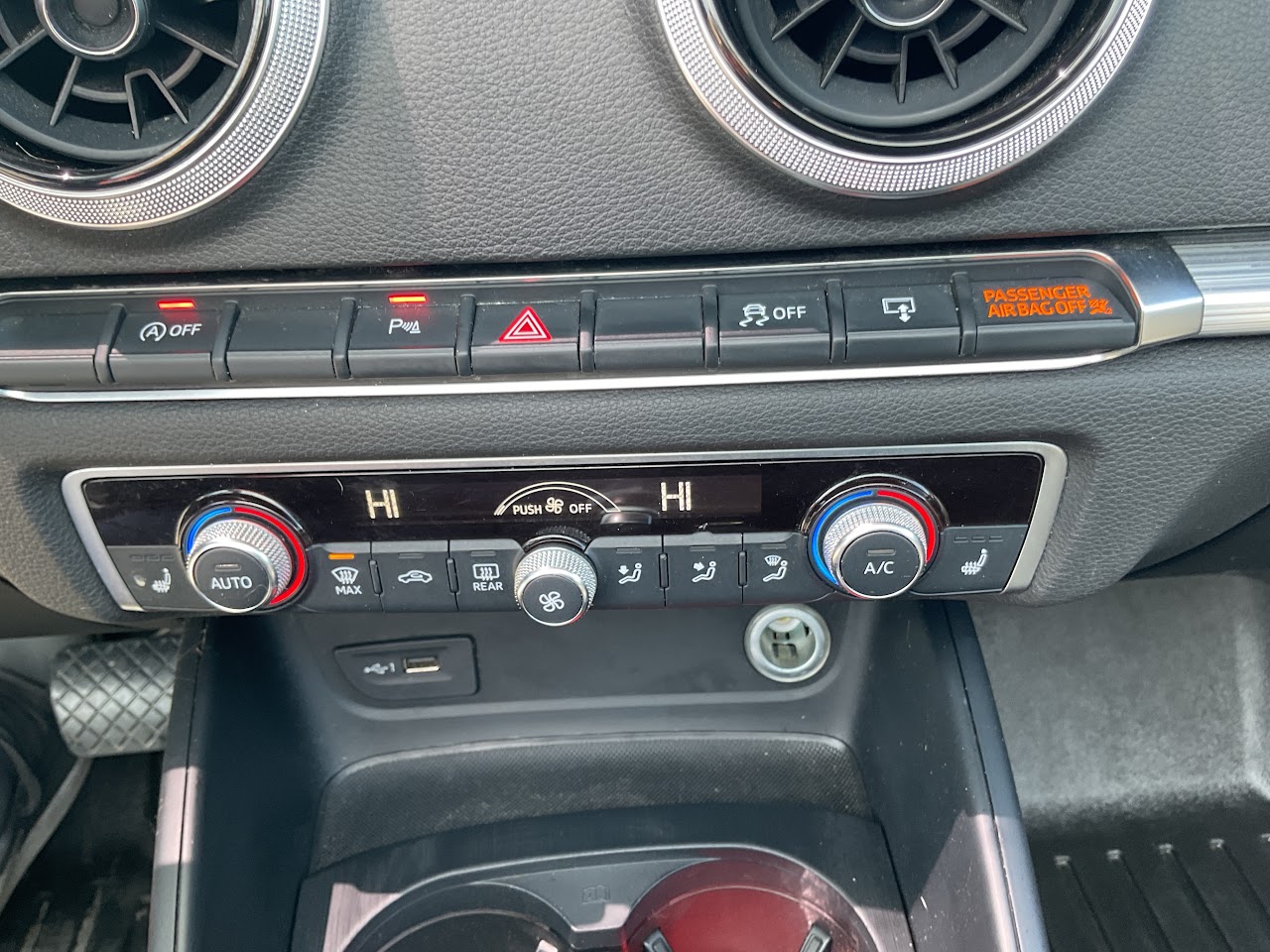 2017 Audi A3 — photo 29 of 35