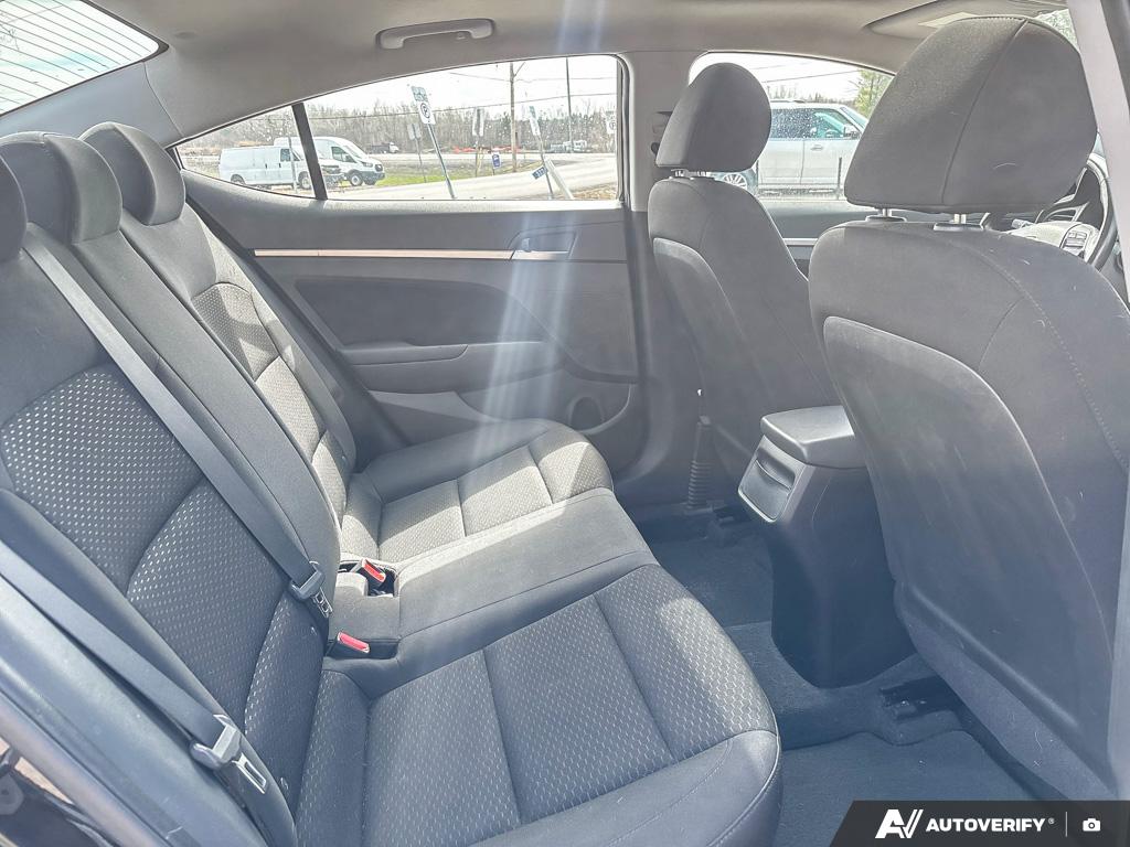 2019 Hyundai Elantra — photo 23 of 25