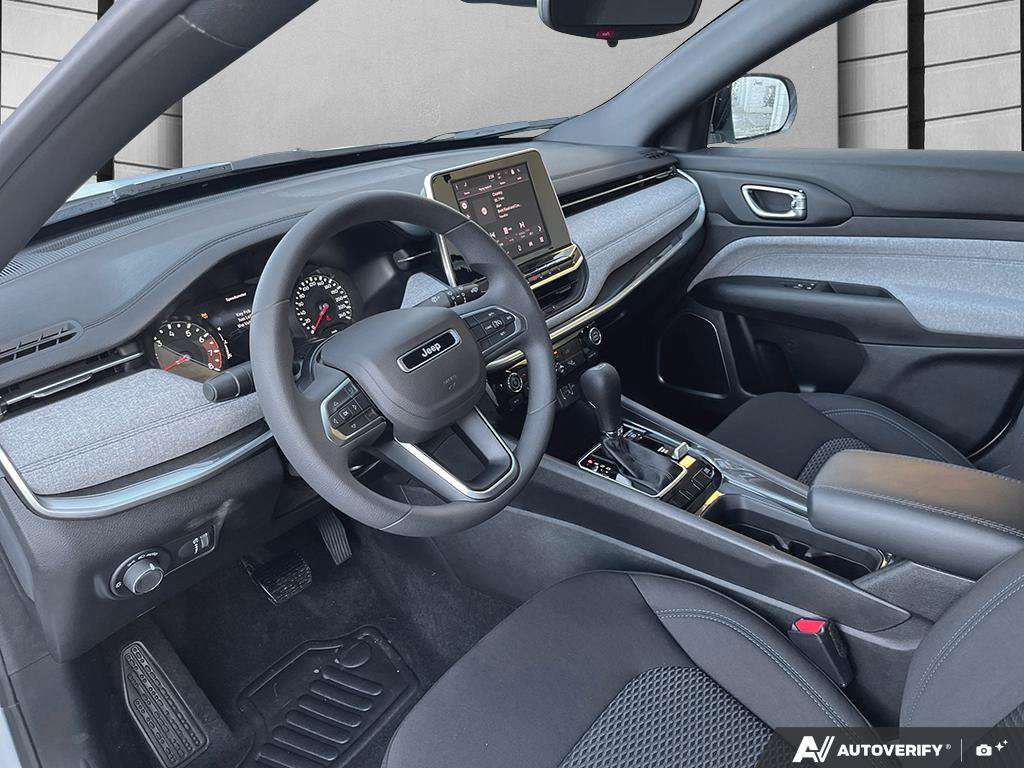 2026 Jeep Compass — photo 13 de 25