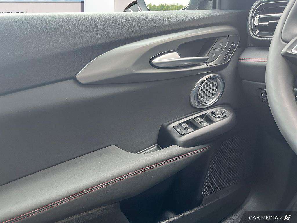 2024 Dodge Hornet — photo 17 of 25