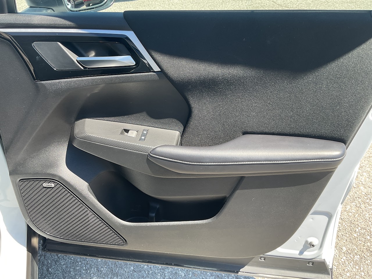 2025 Mitsubishi Outlander — photo 29 of 32