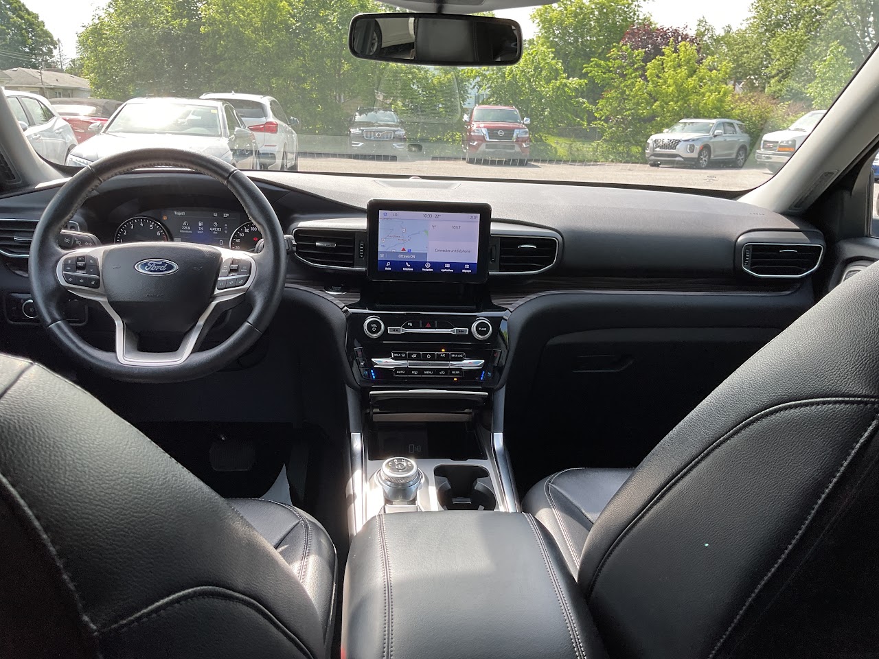 2024 Ford Explorer — photo 24 of 34