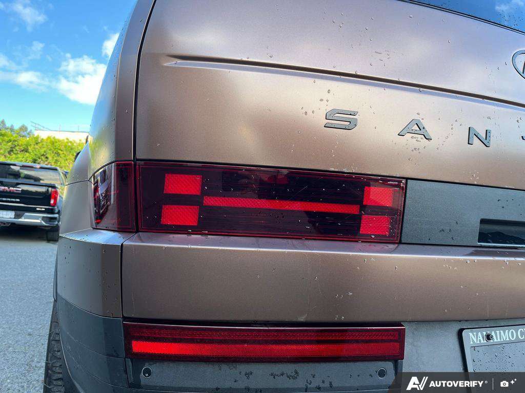 2025 Hyundai Santa Fe — photo 11 of 25
