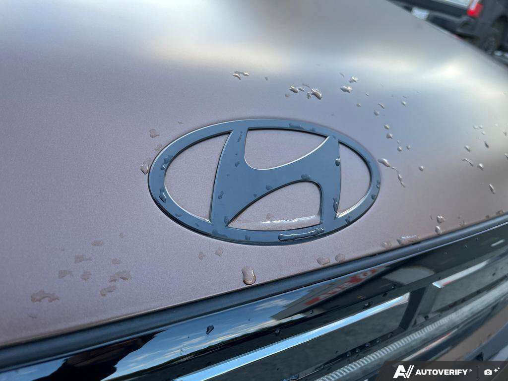 2025 Hyundai Santa Fe — photo 9 of 25