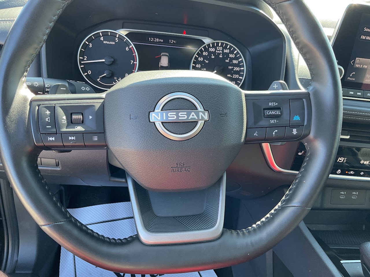 2025 Nissan Rogue — photo 29 of 34