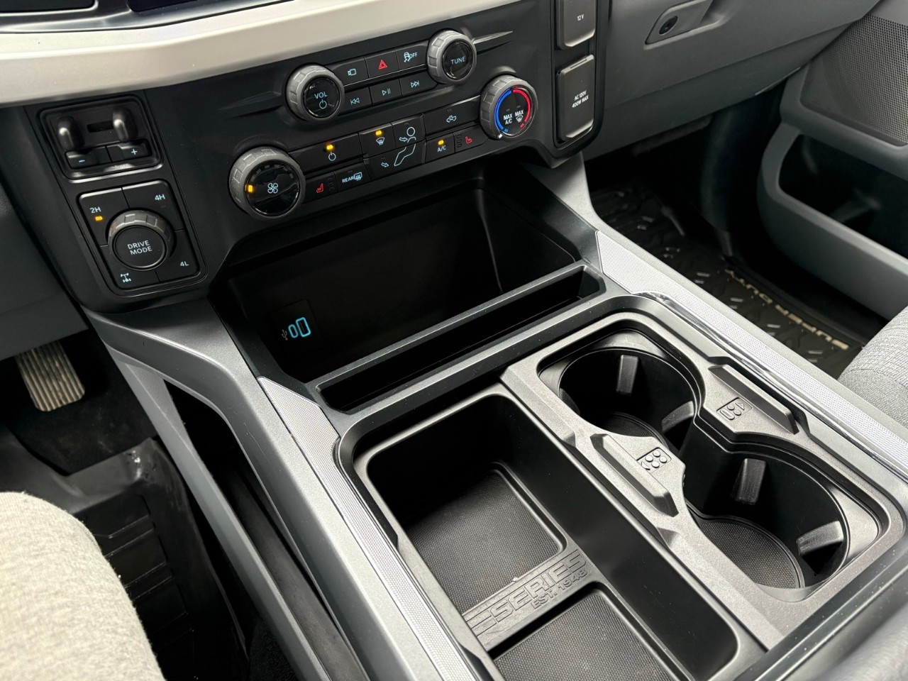 2025 Ford Super Duty F-250 SRW — photo 12 of 17