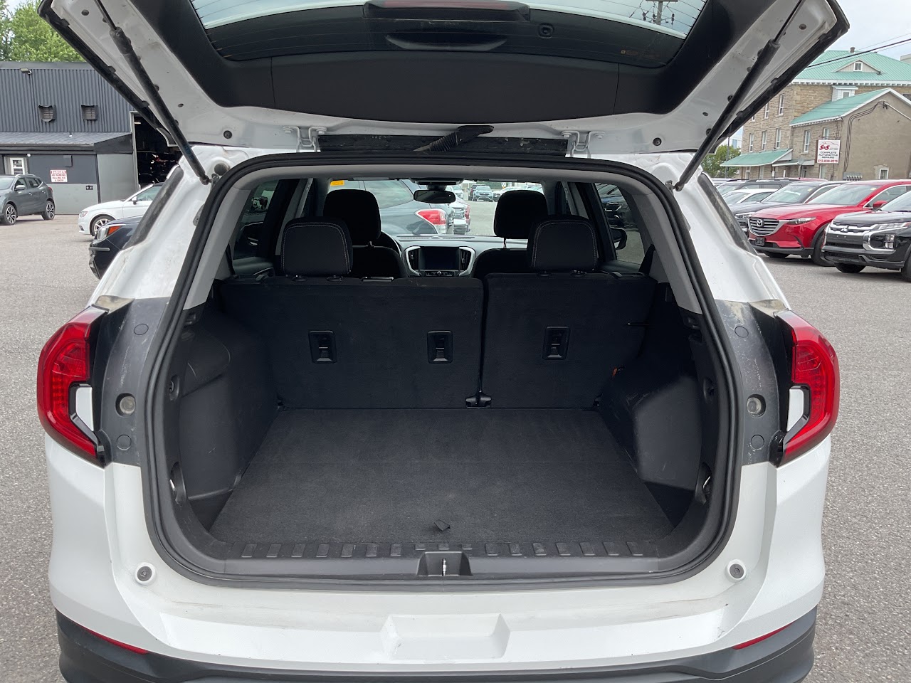 2024 GMC Terrain — photo 34 of 34