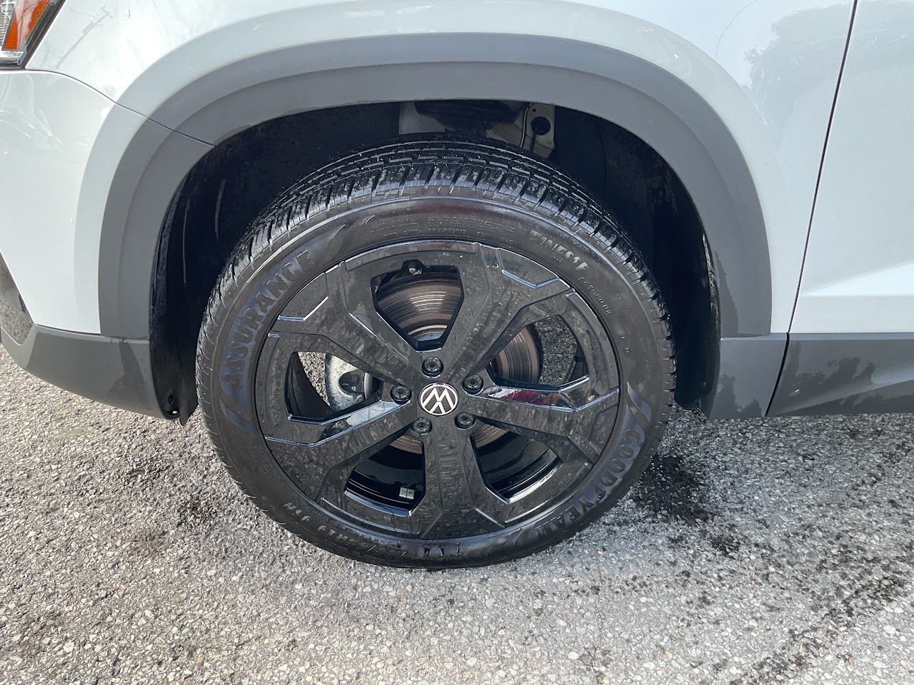 2026 Volkswagen Taos — photo 10 of 34