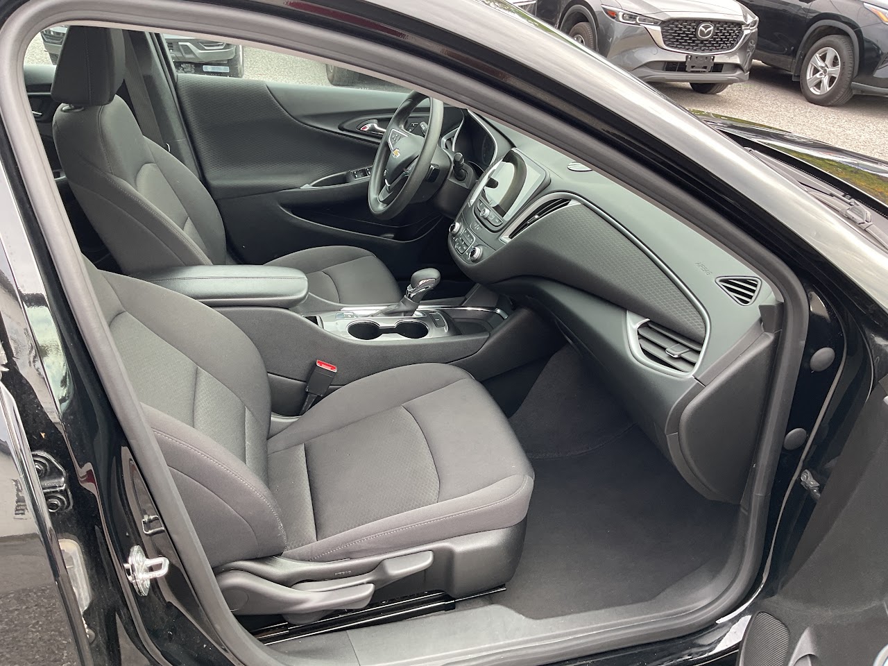 2023 Chevrolet Malibu — photo 21 of 34