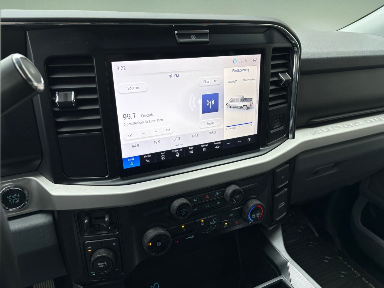 2025 Ford Super Duty F-250 SRW — photo 11 of 17