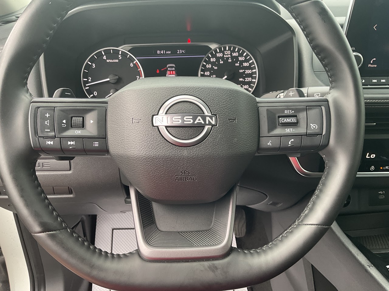 2025 Nissan Rogue — photo 26 of 34