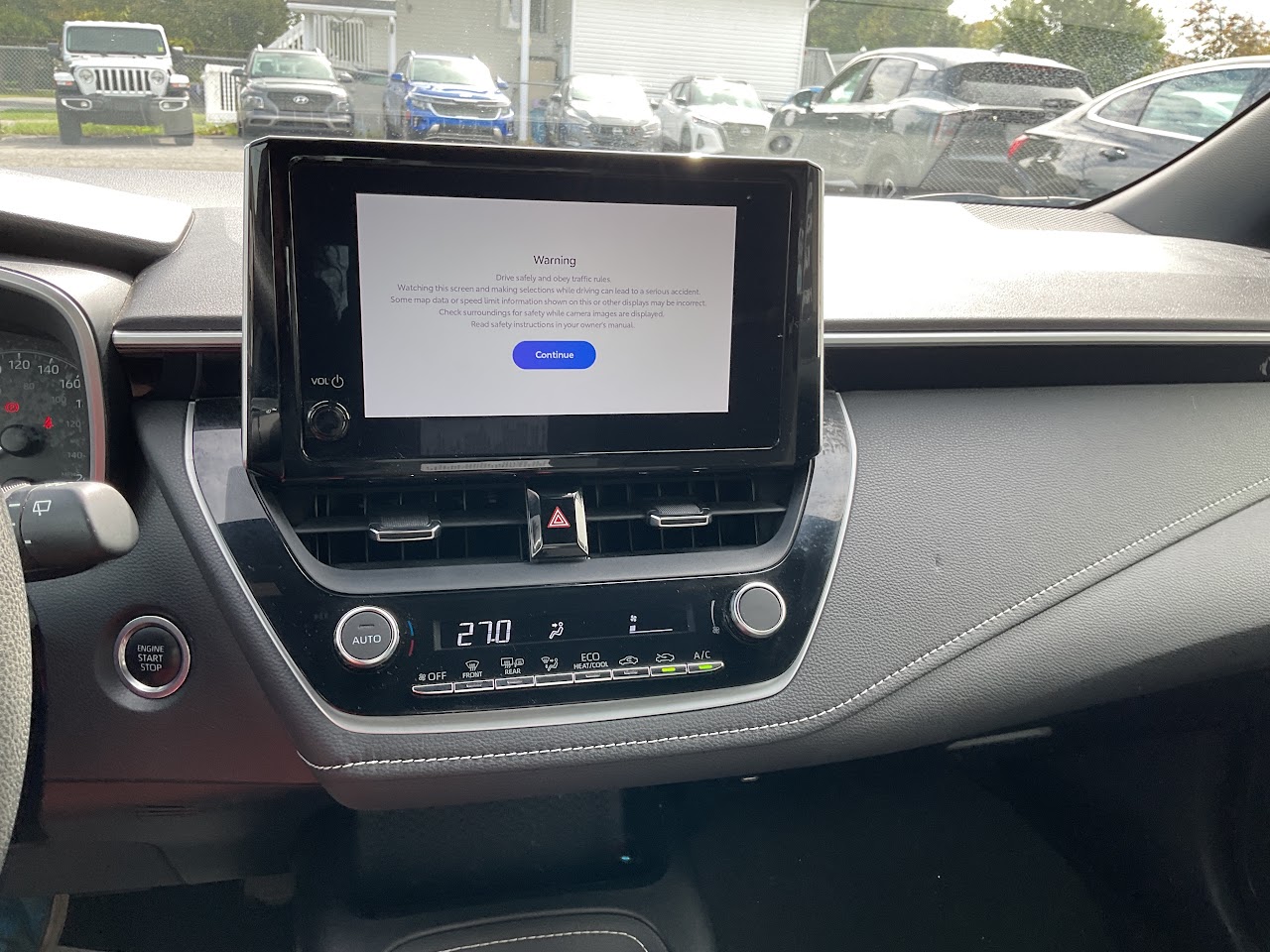 2024 Toyota Corolla — photo 28 of 34