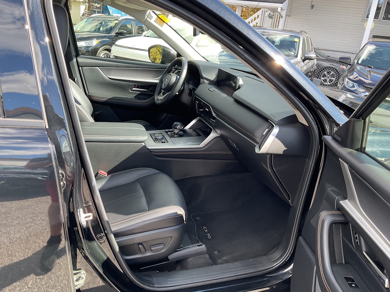 2025 Mazda CX-70 — photo 23 of 34