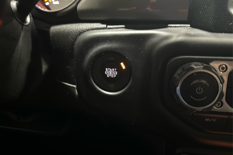 2019 Jeep Wrangler — photo 22 of 26