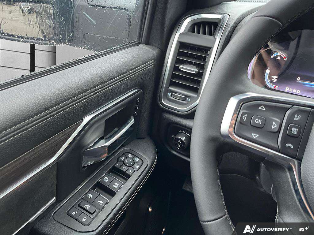 2026 Ram 3500 — photo 17 de 25