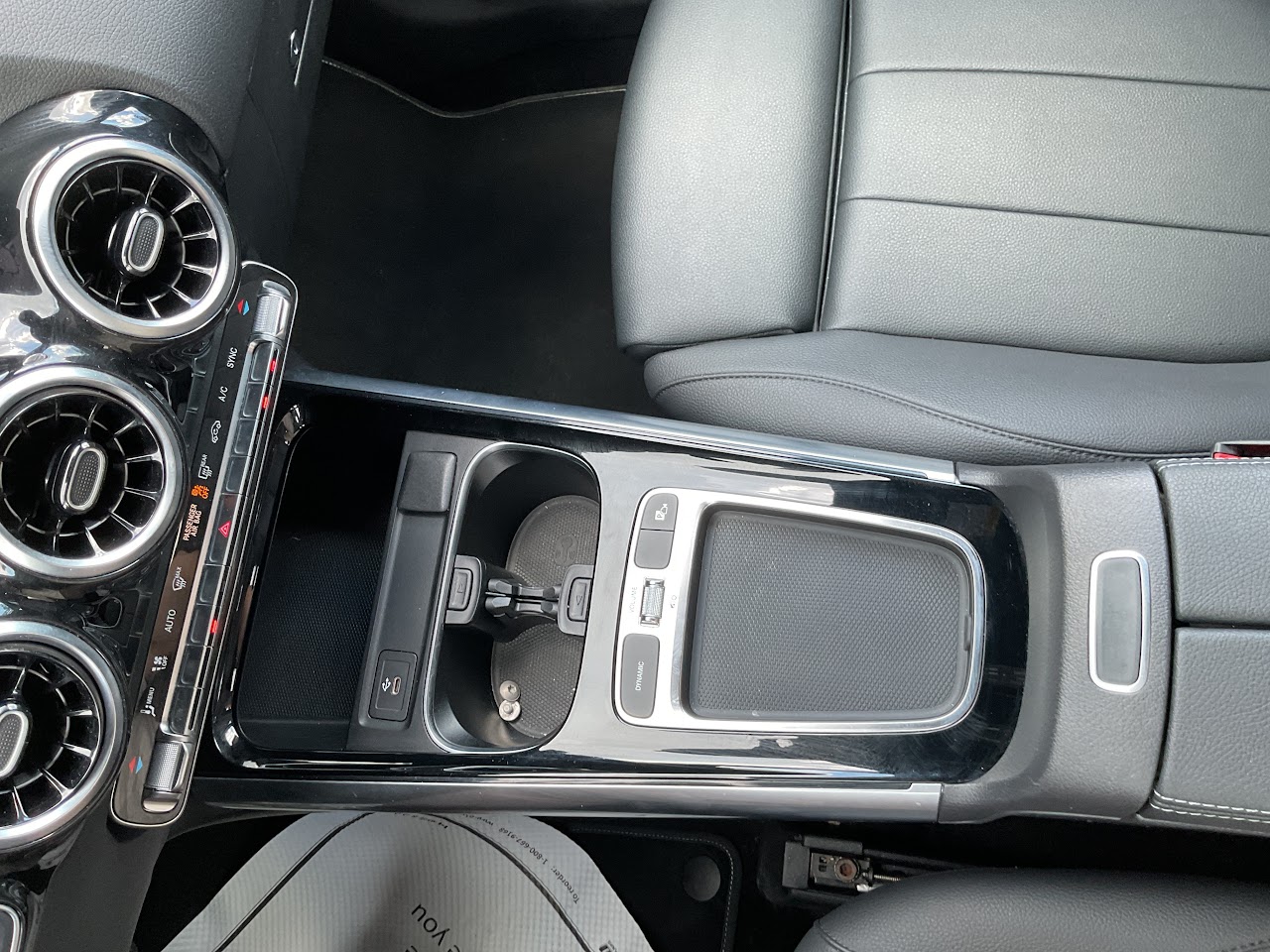 2026 Mercedes-Benz GLA — photo 29 of 34