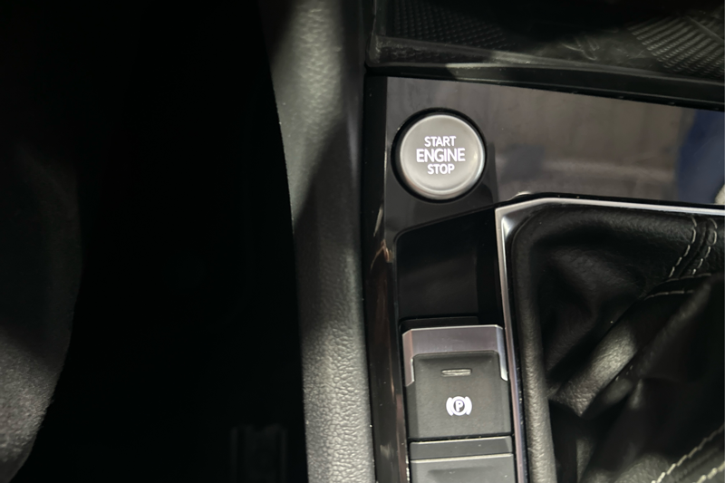 2024 Volkswagen Taos — photo 27 of 34