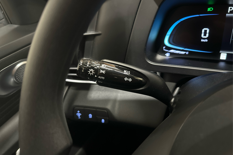 2026 Hyundai Elantra — photo 16 of 32
