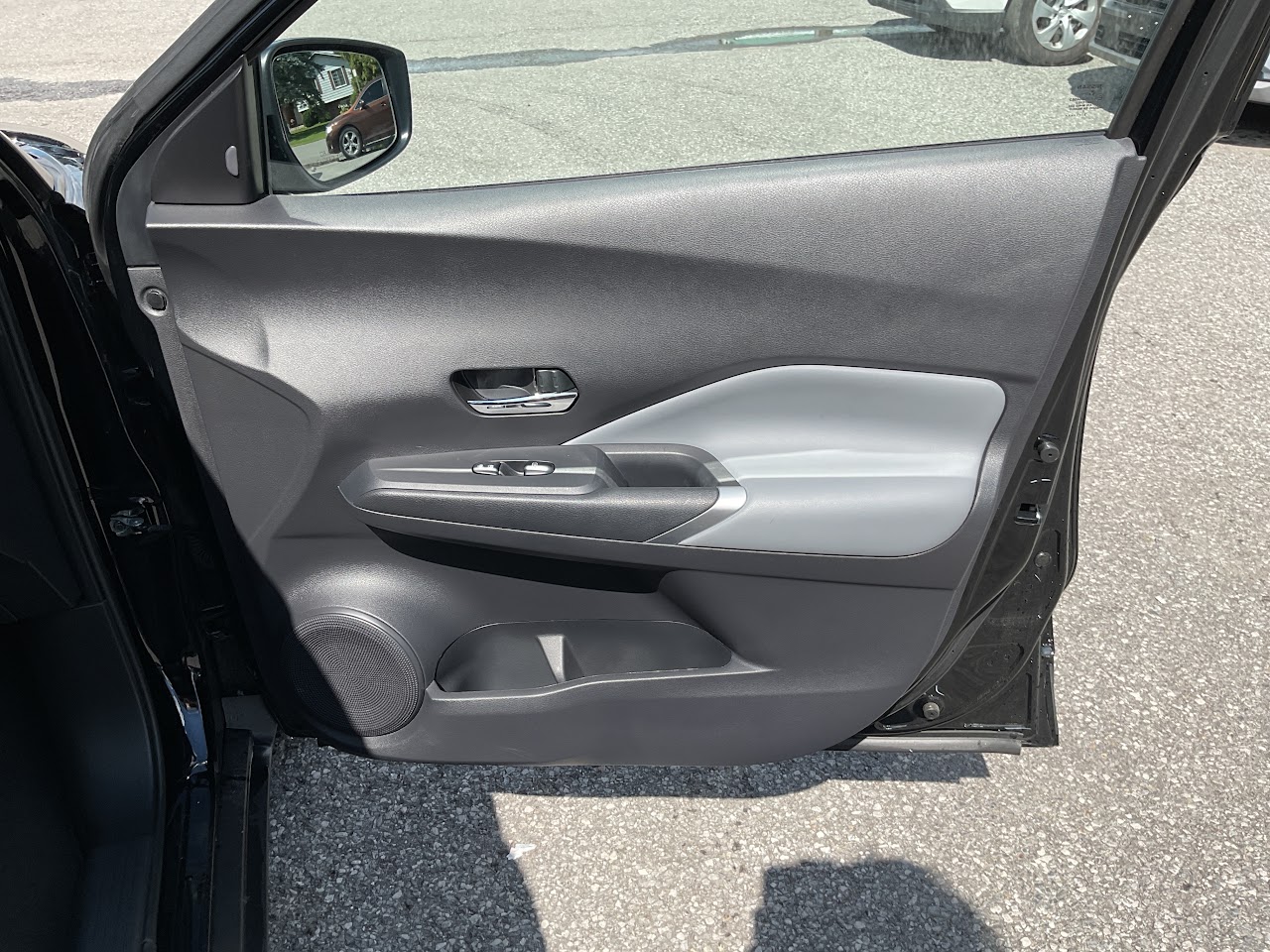 2023 Nissan Kicks — photo 31 of 34