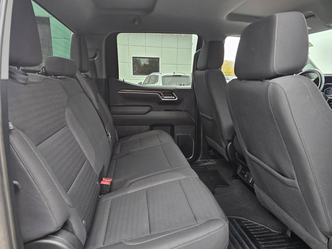 2025 Chevrolet Silverado 1500 — photo 22 of 24