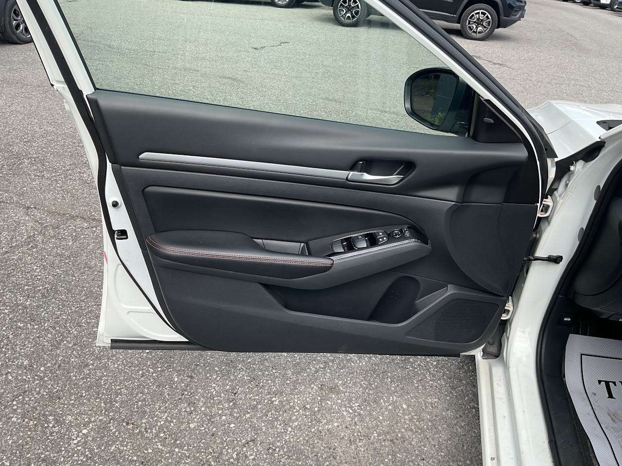 2024 Nissan Altima — photo 30 of 34