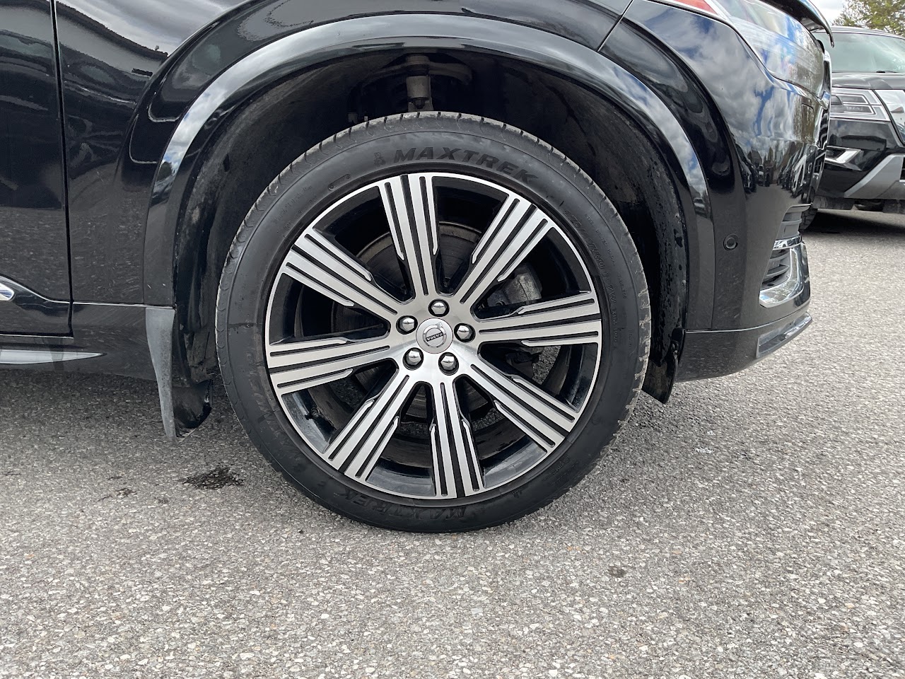 2024 Volvo XC90 — photo 13 of 34