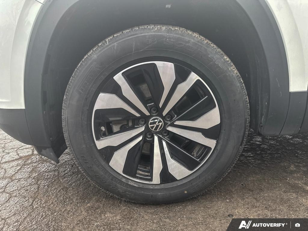 2024 Volkswagen Atlas — photo 6 of 25