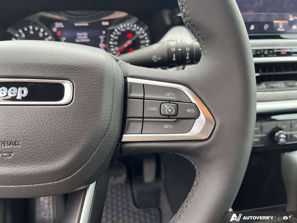 2025 Jeep Compass — photo 16 of 25